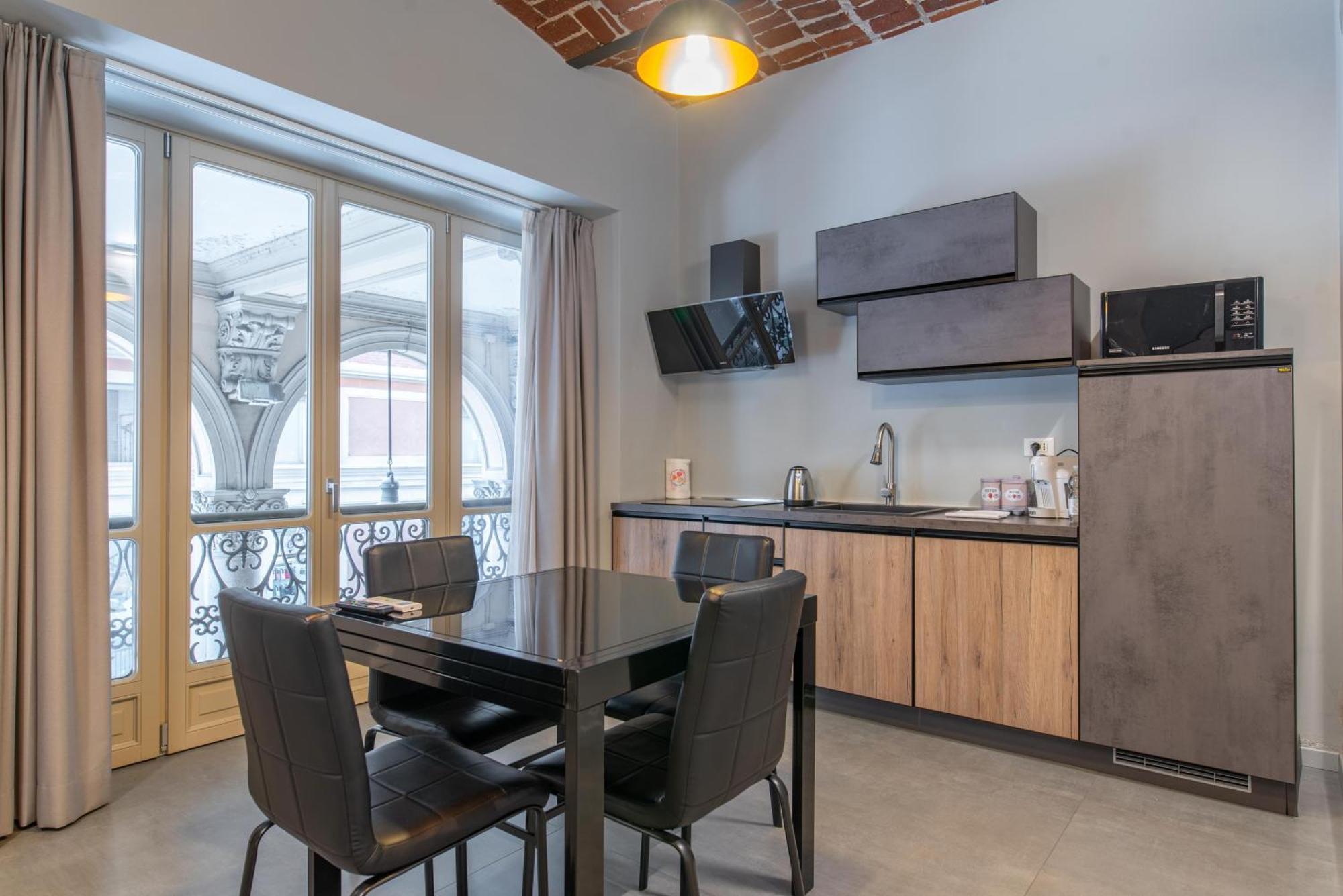 Suite & Queen Apartments تورينو المظهر الخارجي الصورة