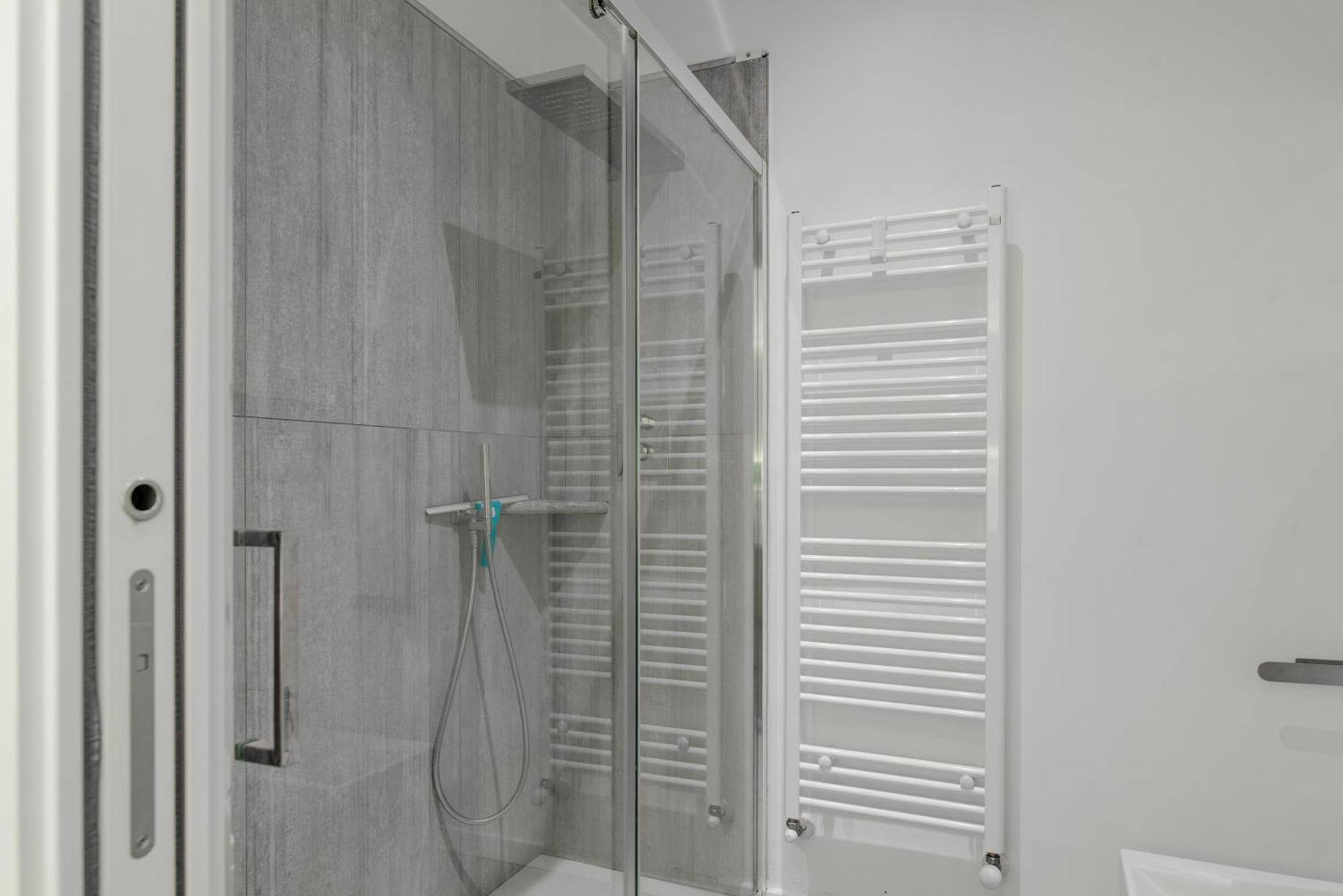 Suite & Queen Apartments تورينو المظهر الخارجي الصورة
